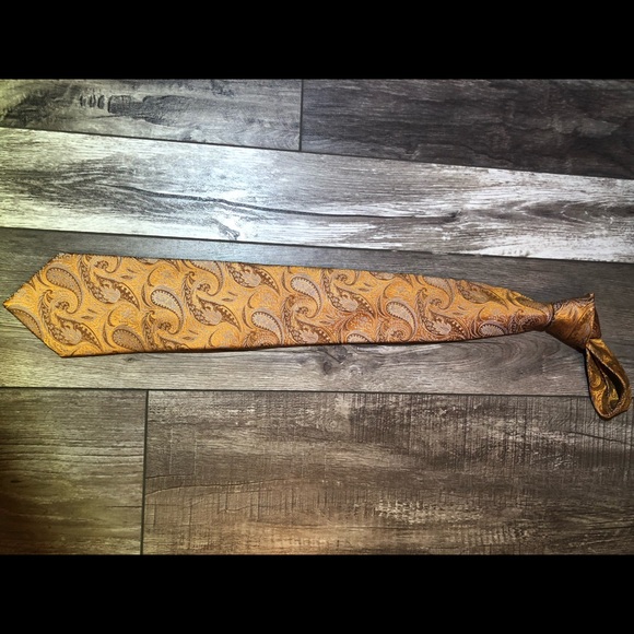 Tie - Picture 2 of 5